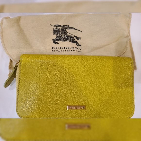 Burberry Wallet - Picture 9 of 9